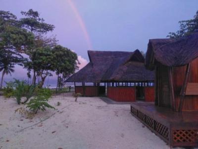 Southern Mentawai Outpost Hotel Sibigau Island Exterior foto